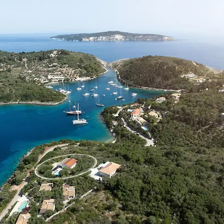 Lioniskari Seaviews - Paxoi's Private Pool Oasis