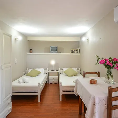 Lioniskari Seaviews - Paxoi's Private Pool Oasis