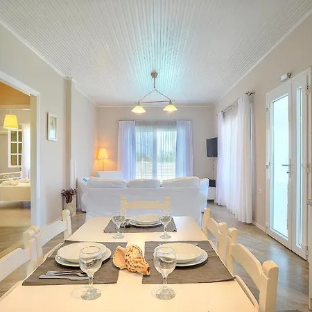 Lioniskari Seaviews - Paxoi's Private Pool Oasis Porto Ozias