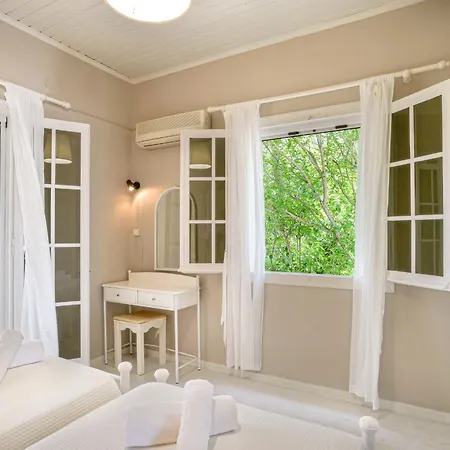 فيلة Lioniskari Seaviews - Paxoi's Private Pool Oasis Porto Ozias