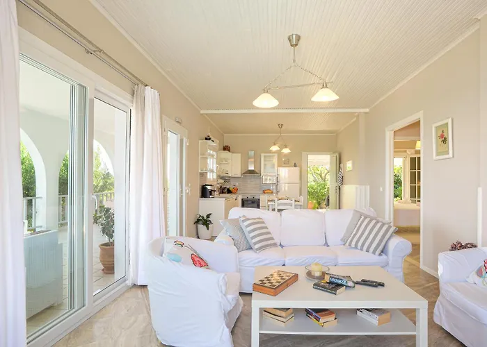 Lioniskari Seaviews - Paxoi's Private Pool Oasis